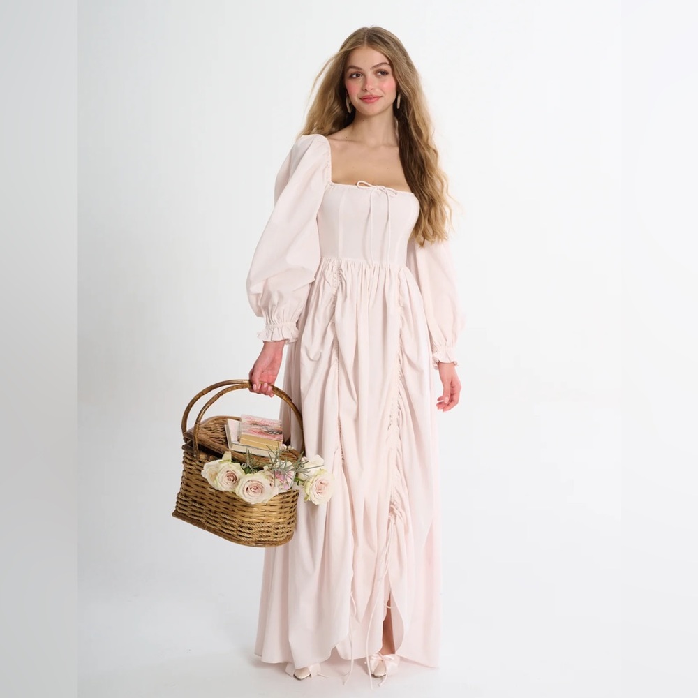 Selkie Women's Dress in Soft Pink